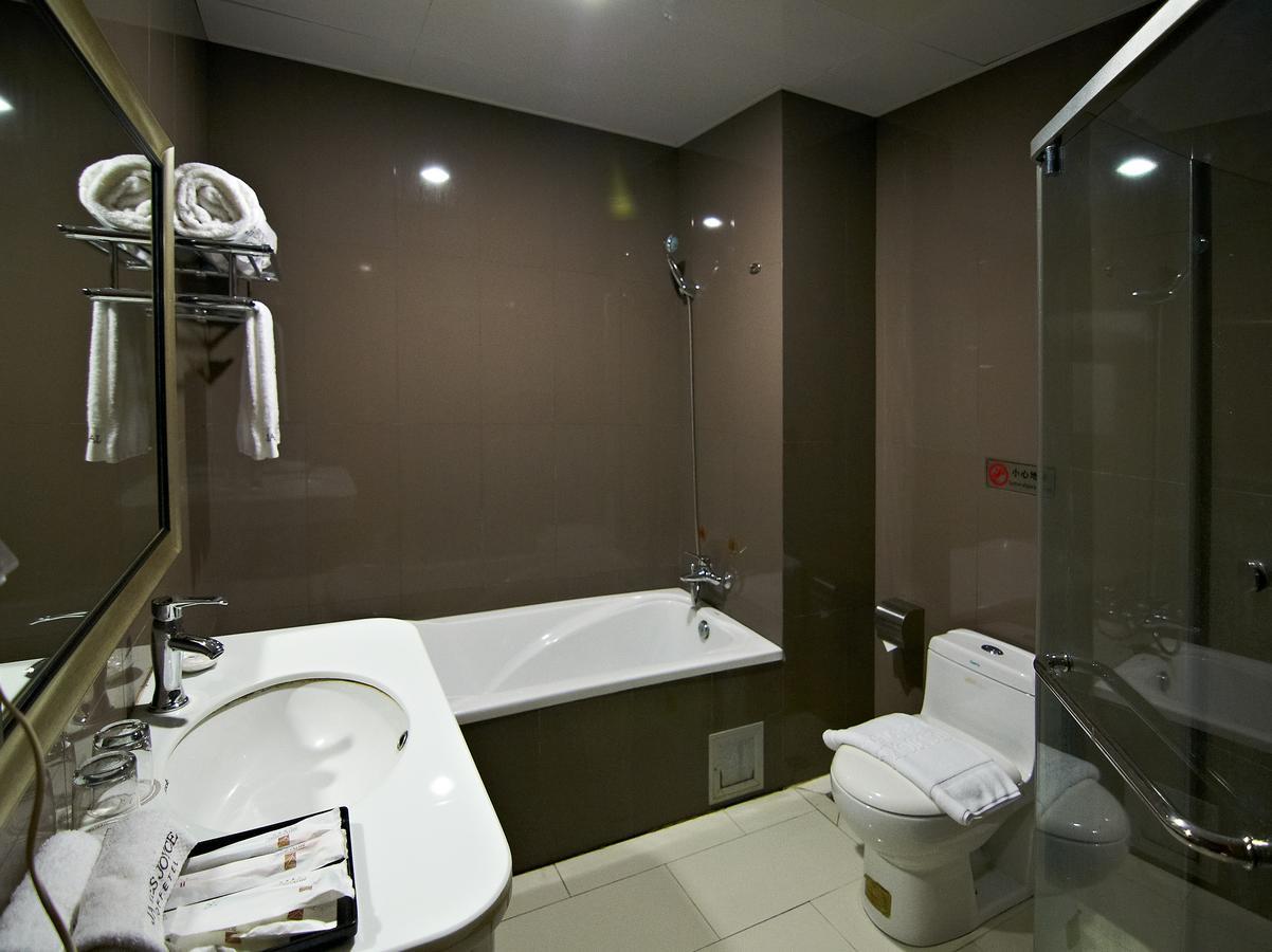 James Joyce Coffetel Hotel Guangzhou Shi Jing City Square Branch Eksteriør billede